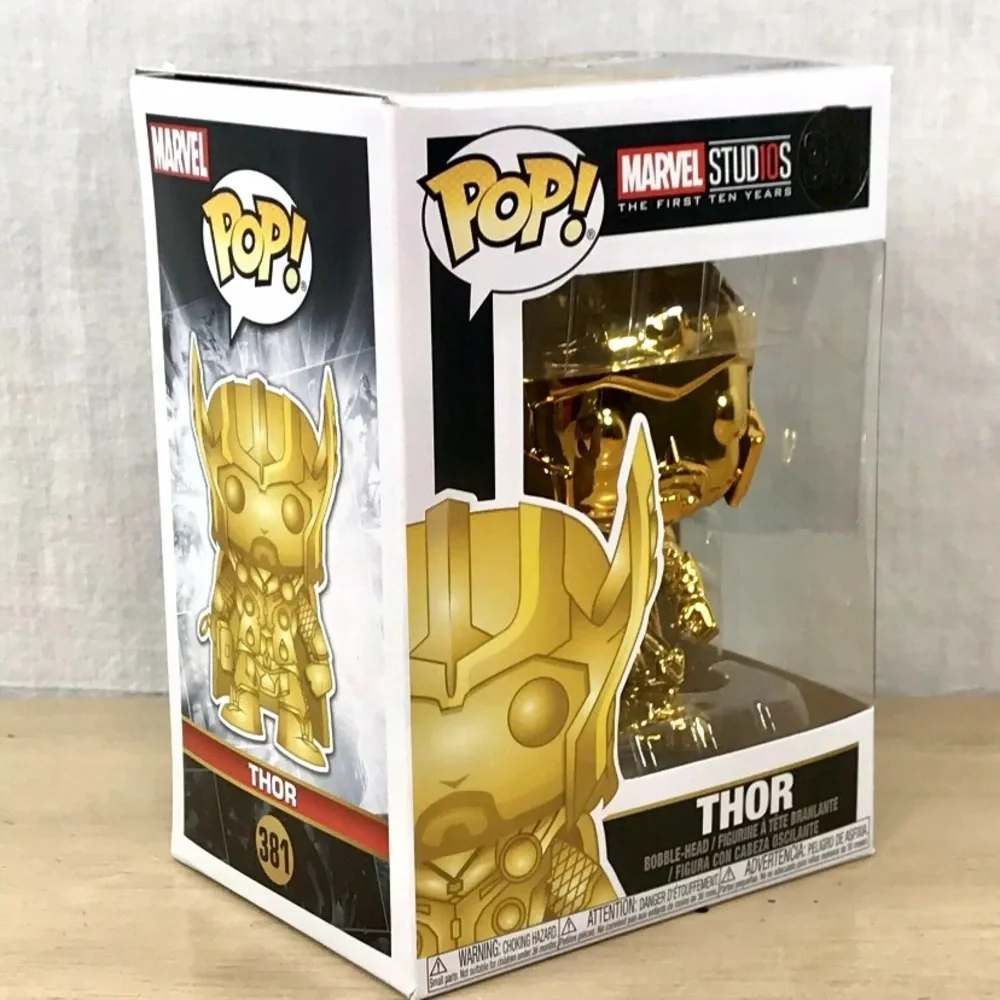 Funko Pop Marvel Studios Thor 381 Gold Chrome Bobblehead - Picture 4 of 4